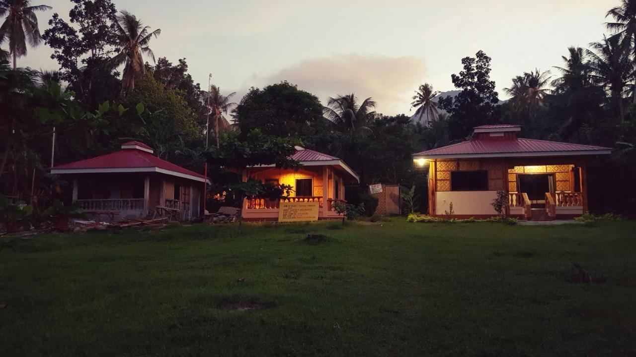 Paco'S Garden Home Stay Mambajao Extérieur photo