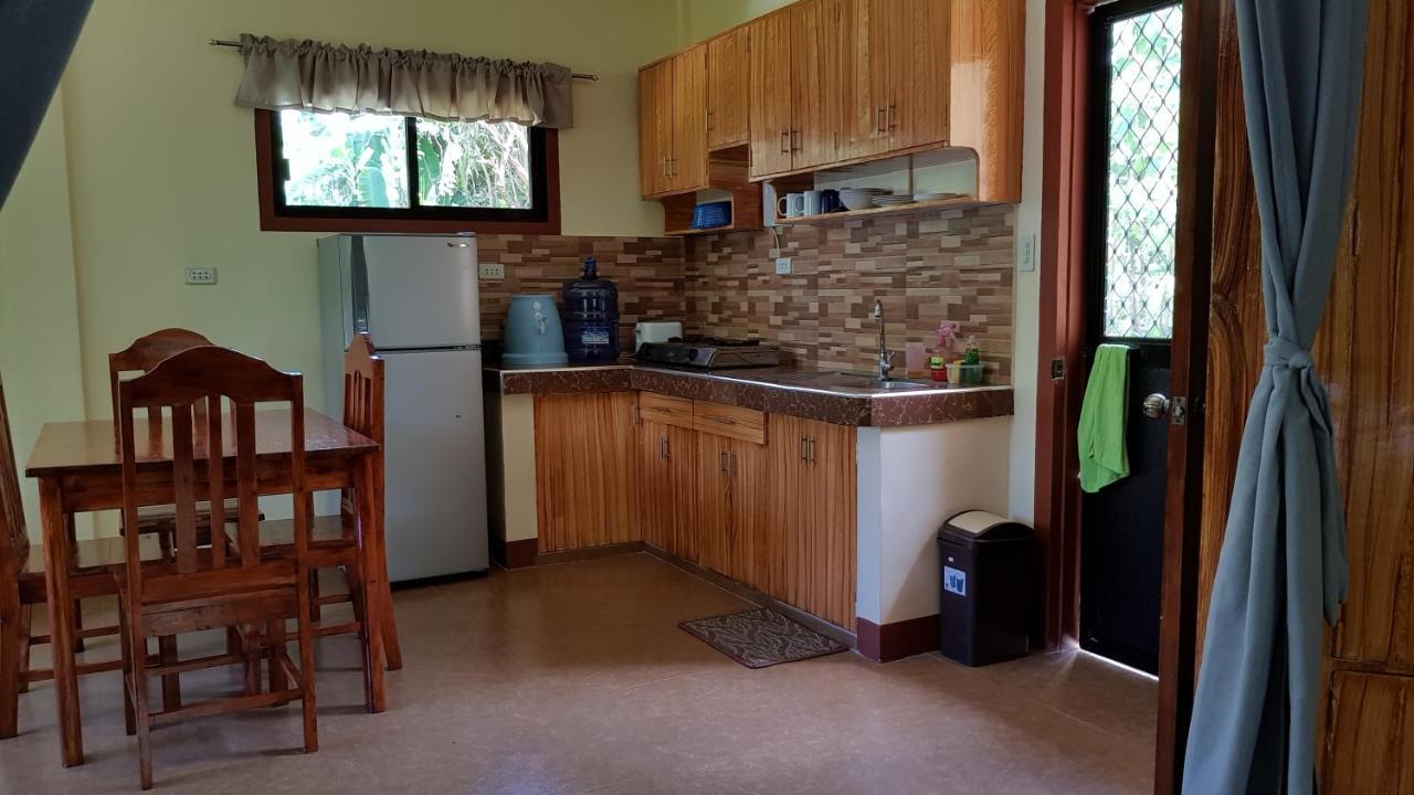 Paco'S Garden Home Stay Mambajao Extérieur photo