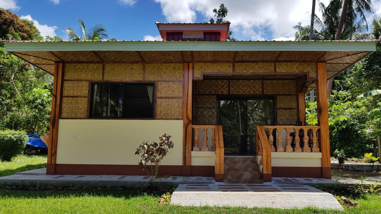 Paco'S Garden Home Stay Mambajao Extérieur photo