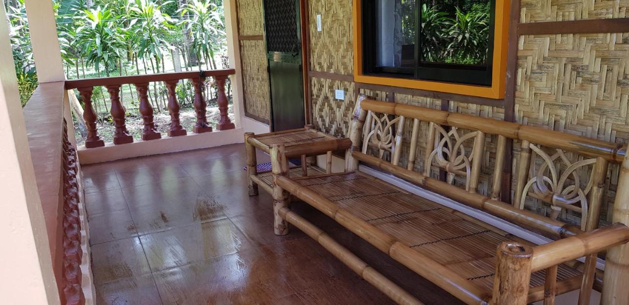 Paco'S Garden Home Stay Mambajao Extérieur photo