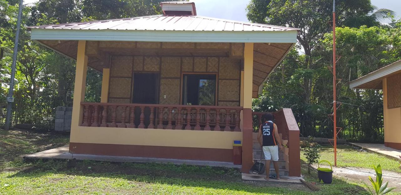 Paco'S Garden Home Stay Mambajao Extérieur photo