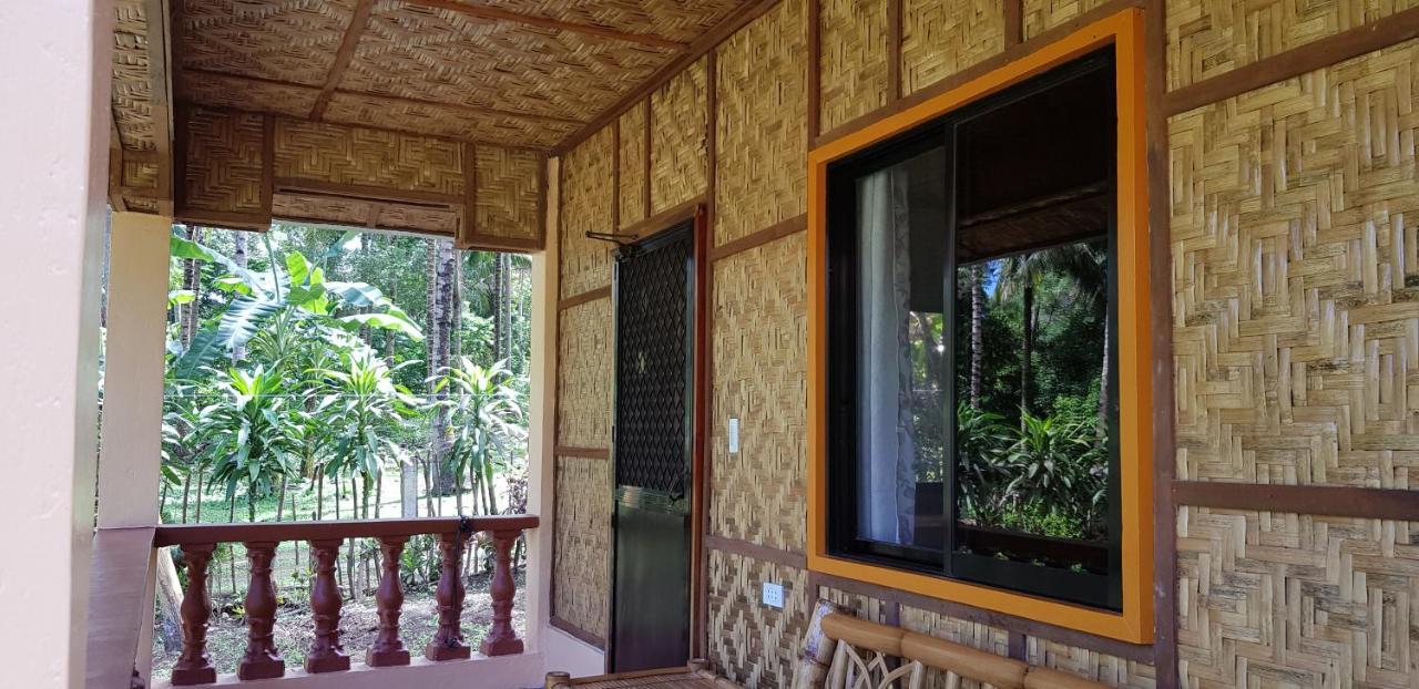 Paco'S Garden Home Stay Mambajao Extérieur photo