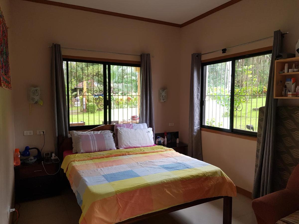 Paco'S Garden Home Stay Mambajao Extérieur photo
