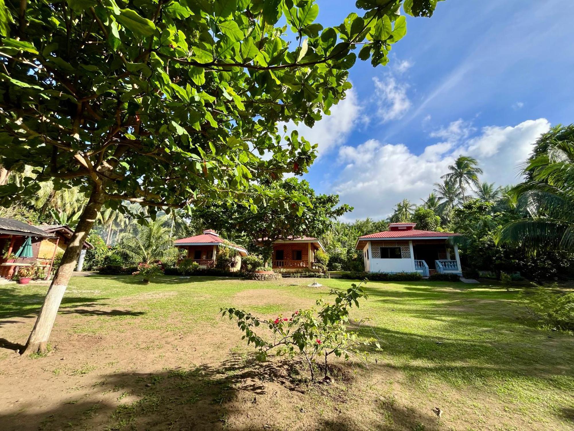 Paco'S Garden Home Stay Mambajao Extérieur photo