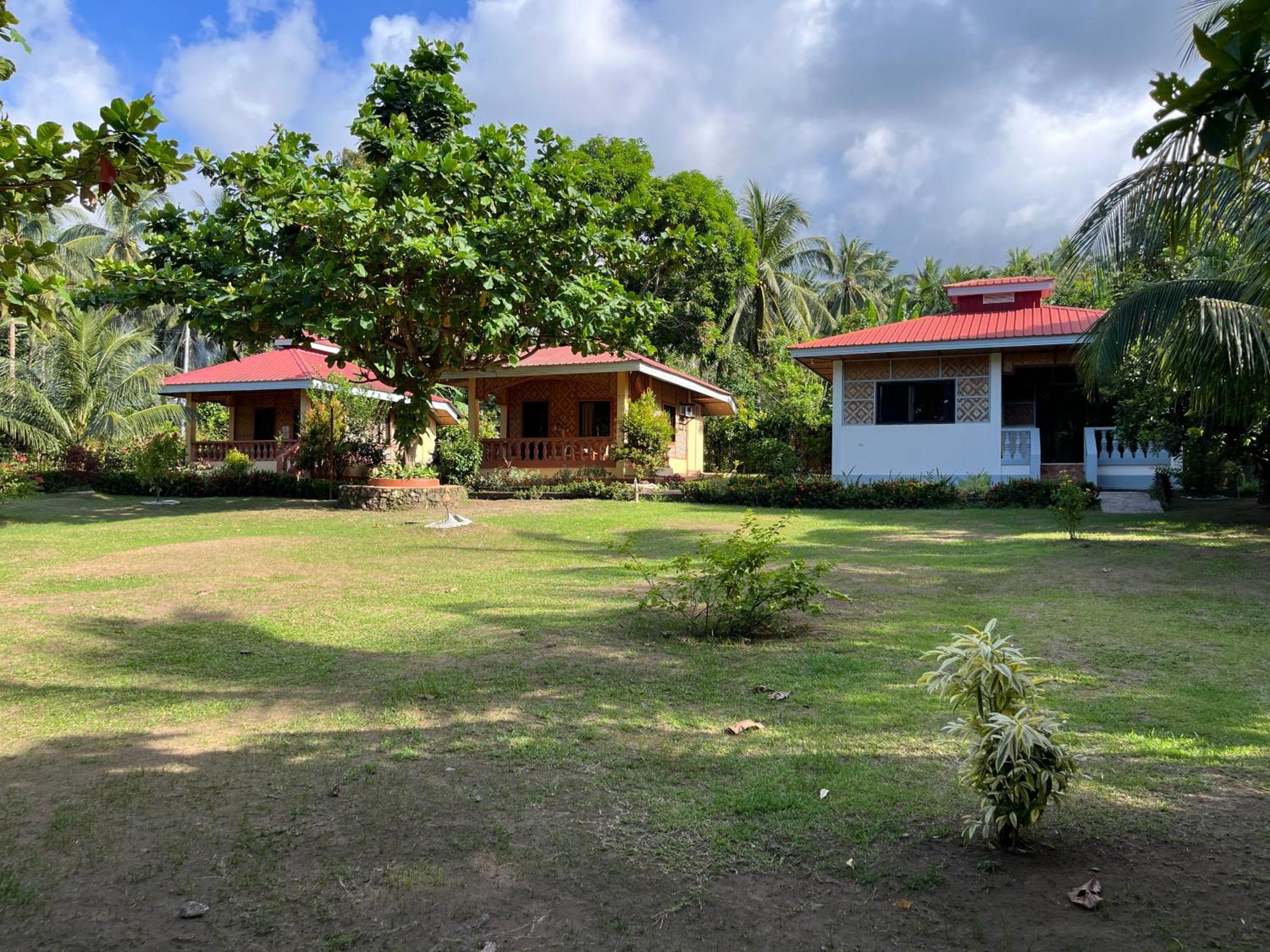 Paco'S Garden Home Stay Mambajao Extérieur photo
