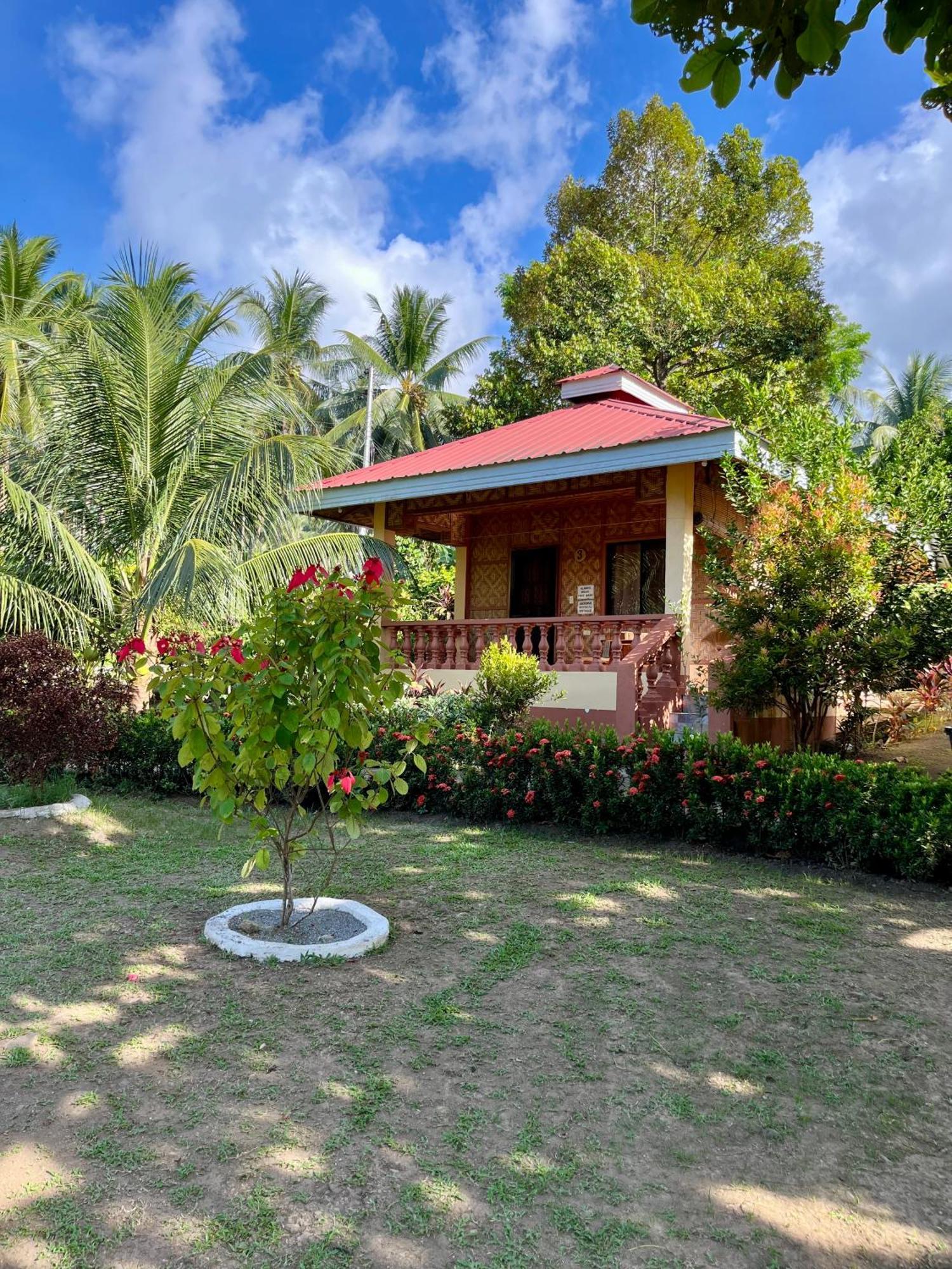 Paco'S Garden Home Stay Mambajao Extérieur photo
