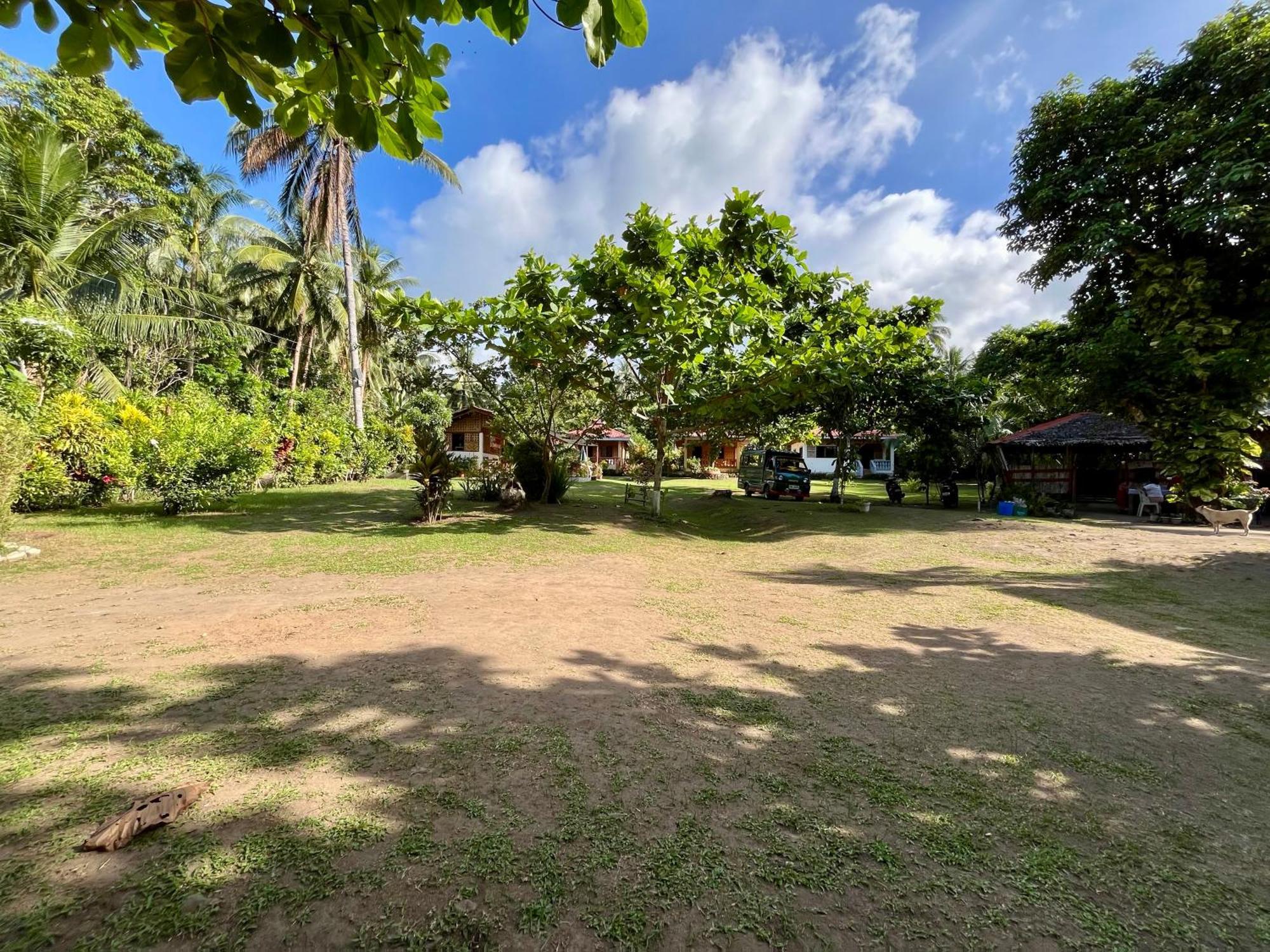 Paco'S Garden Home Stay Mambajao Extérieur photo